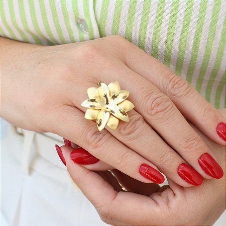 Anel de Flor Banhado em Ouro 18k