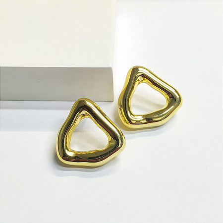 Brinco Triângulo Orgânico Dourado Moderno Feminino