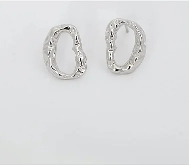 Brinco Círculo Amassado