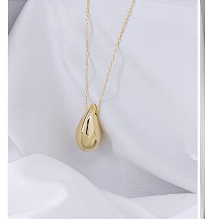 Colar longo Gota dourada grande