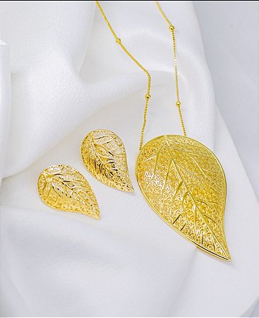 Conjunto Folhas grandes douradas
