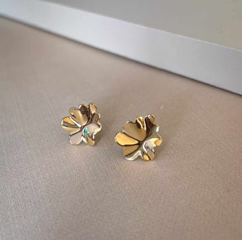 Brinco Flor Orgânica P Banhado Ouro