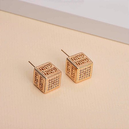Brinco Inspiração cubo Cravejado e Vazado