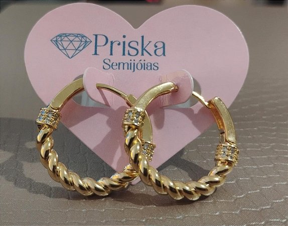 Argola Torcida Dourada