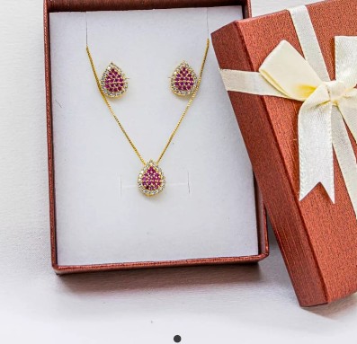 Conjunto Gota Zircônia Vermelha Brinco+cordão