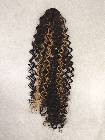 Aplique Rabo De Cavalo Cacheado Com Prendedor Morena Iluminada com luzes dourada