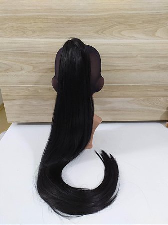 Rabo de cavalo em cabelo orgânico para finalização de penteado