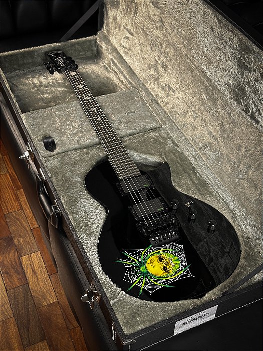 Guitarra Esp Ltd Kirk Hammett Lkh3 - Black W/ Spider Graphic - Case - Emg Bonebraker - Ponte Tremolo