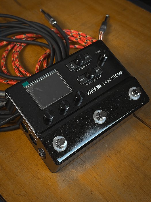 PEDALEIRA DE EFEITOS PARA GUITARRA HXSTOMP - LINE6 - HX STOMP