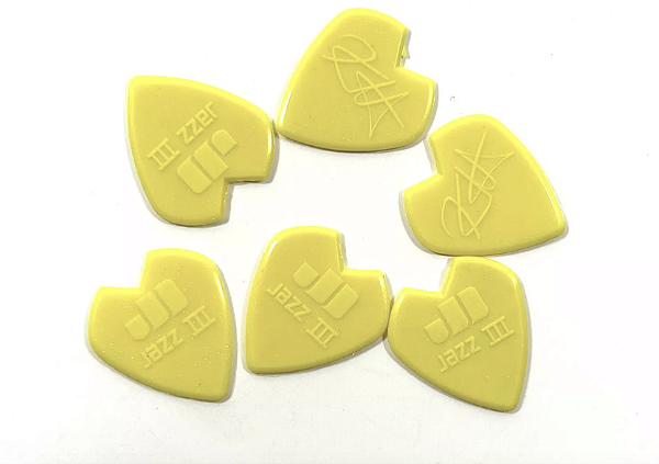 PALHETA JAZZ III KIRK HAMMETT YELLOW GLITTER C/ 6 DUNLOP