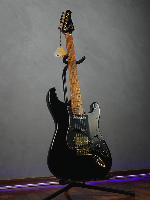 Guitarra Benson Hardy Strato 902 M Bk/bk Mh Gold - Bag