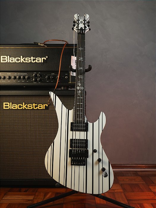 Guitarra Schecter Synyster Standard Gloss Whit Bk Pinstripes