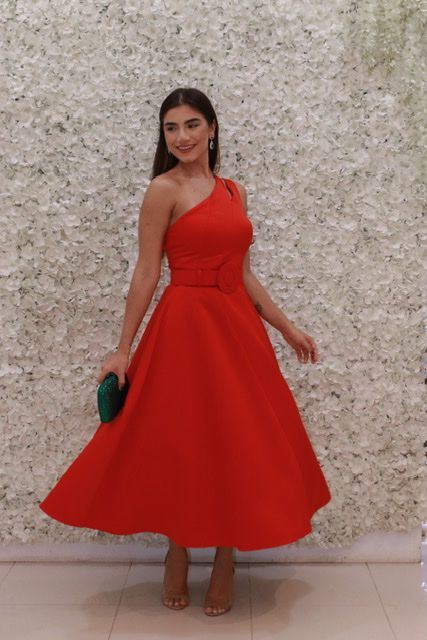 VESTIDO MIDI FÁTIMA SCOFIELD VERMELHO OMBRO ÚNICO CINTO FIVELA