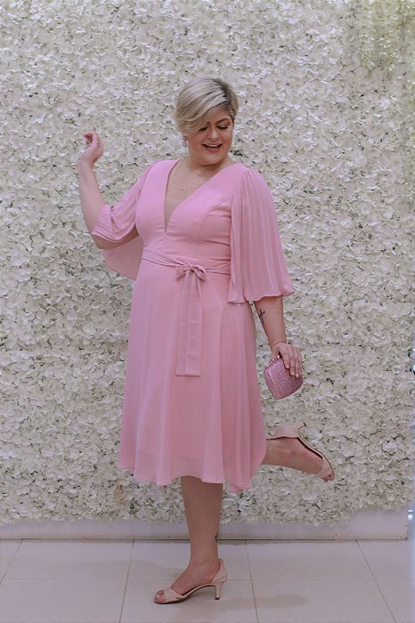 VESTIDO MIDI ROSÉ FLUIDO MANGAS PLISSADAS