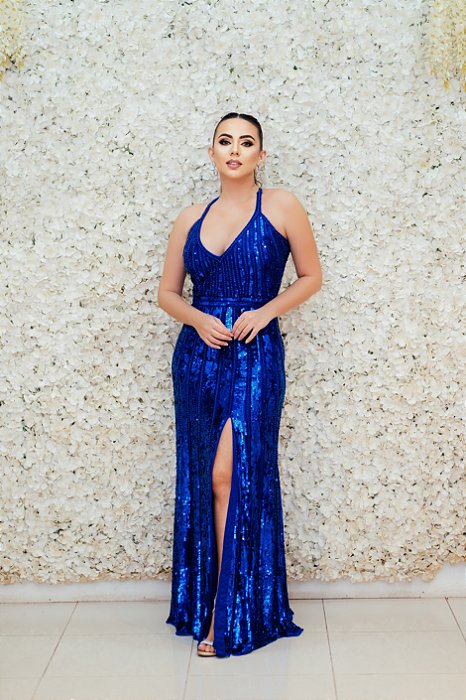 VESTIDO AZUL ROYAL NY SEREIA COM FENDA EM PAETÊ E BORDADO