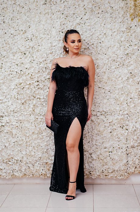 VESTIDO PRETO PAETÊ TOMARA QUE CAIA PLUMAS