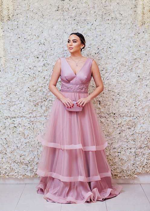 VESTIDO ROSA REGATA ALÇA LARGA BORDADO NA CINTURA E SAIA EM CAMADAS