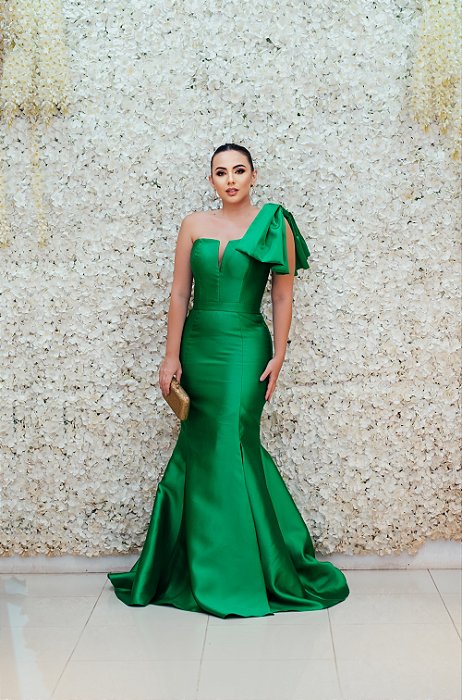 VESTIDO FLECHE DOR ZIBELINE VERDE ESMERALDA SEREIA OMBRO ÚNICO ALCINHA FINA LAÇO