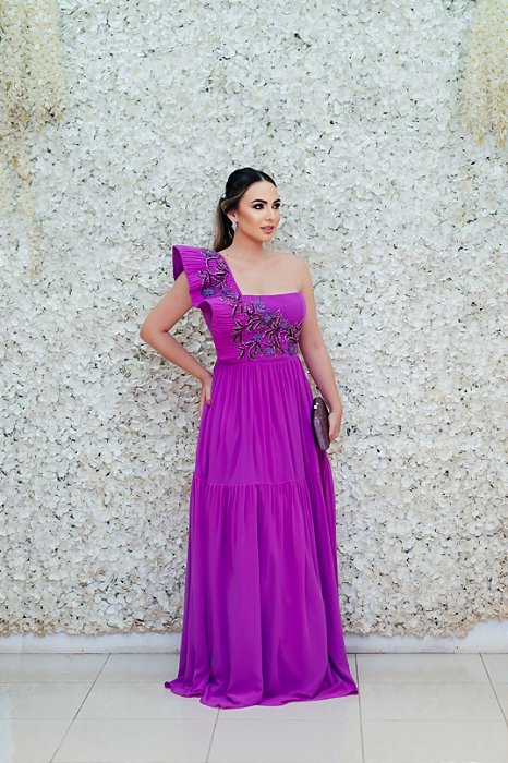 VESTIDO UVA COM FOLHO OMBRO UNICO BORDADO