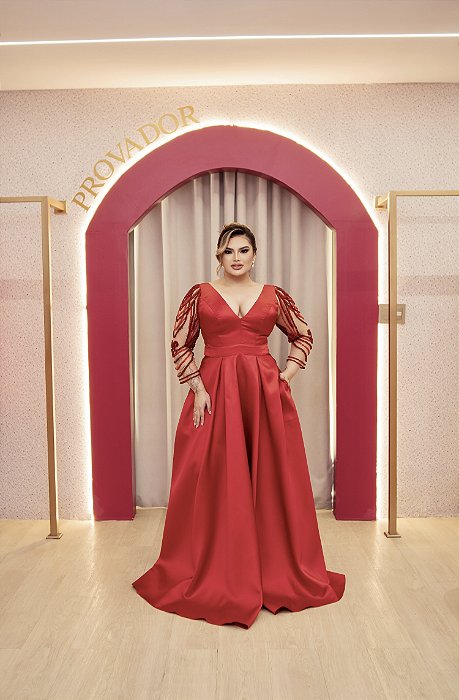 VESTIDO MARSALA/ VERMELHO COM MANGA EM TULE TODA BORDADA