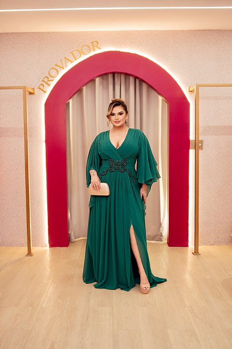 VESTIDO VERDE ESMERALDA SHIFFON DE SEDA COM CAPA E DETALHE BORDADO NA CINTURA EM CHUMBO COM TONS VERDES