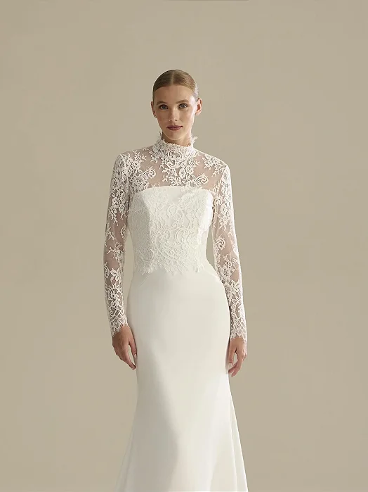 CASAQUETO RENDA CHANTILLY GOLA ALTA PRONOVIAS