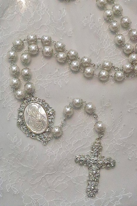 TERÇO PÉROLAS MEDALHA SAGRADO CORAÇÃO DE JESUS