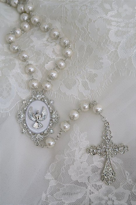 TERÇO PÉROLAS MEDALHA ESPÍRITO SANTO