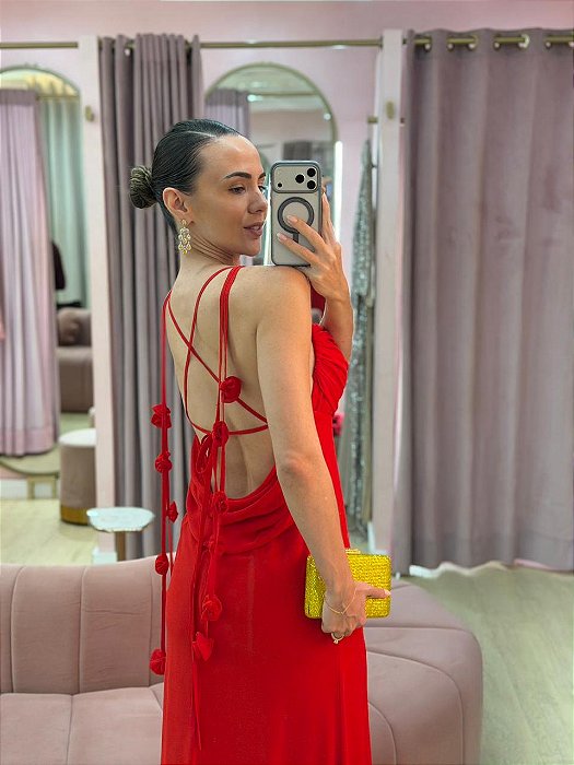 VESTIDO VERMELHO MUSSELINE BUSTO DRAPEADO ALCINHA COM FLORES PENDURADAS