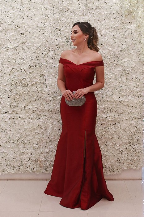 LOCAÇÃO Vestido Vermelho Princesa com Fenda