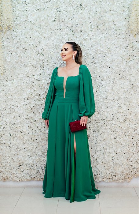 VESTIDO FLECHE DOR VERDE ESMERALDA OMBRO A OMBRO MANGA BUFANTE EM CREPE DECOTE EM TULE