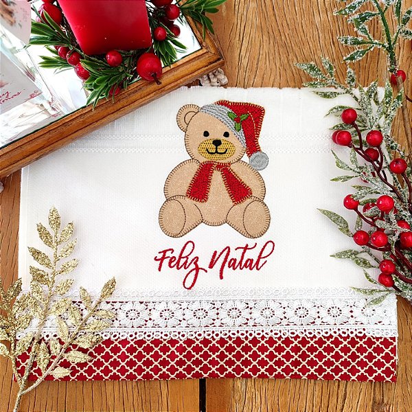 NATAL - TOALHA DE LAVABO BORDADA - URSO VERMELHO