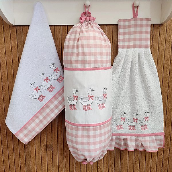 KIT 3 PEÇAS PATO BABY - BATE MÃO, PUXA SACO E PANO DE PRATO.