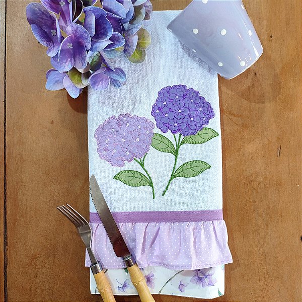 PANO DE PRATO BABADO – HORTENSIA, 65CM X 44CM.