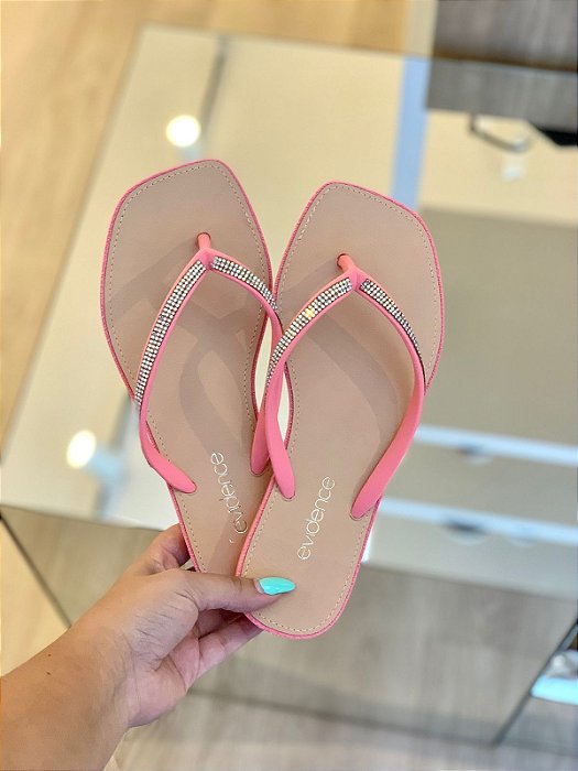 Chinelo Tiras Brilhosas Rosa Dara