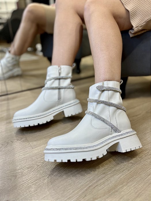 Coturno Off White Tratorado Espiral Strass Romana