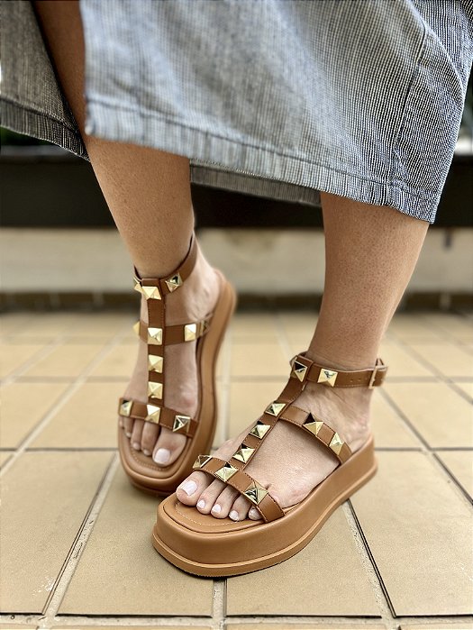 Papete Caramelo  Detalhe Spike Lina