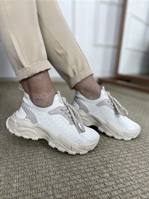 Tênis Chunky Off White Detalhe em Bege Isis