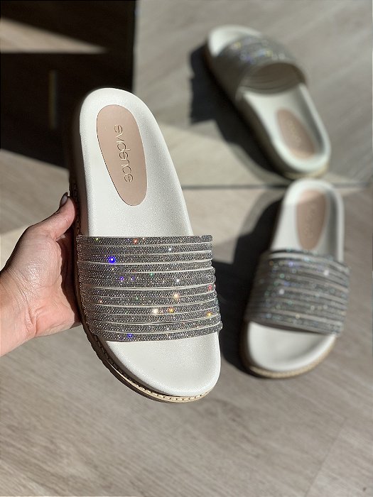 Flat Off White Com Tiras de Brilho Fabi