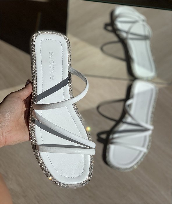 Flat Branca Detalhes Brilho Babi