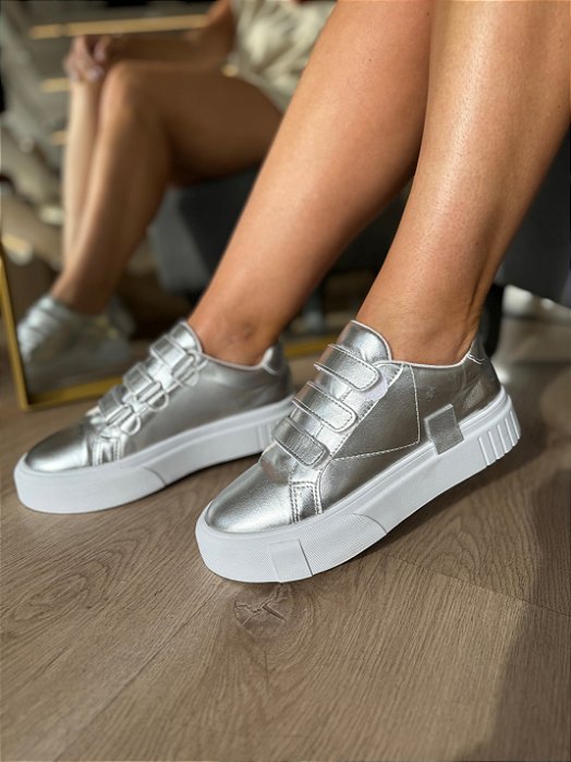 Tênis Prata Com Velcro Isa