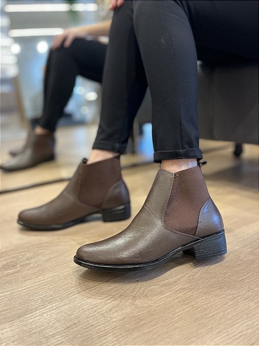 Bota Couro Marrom Com Elástico Luciana