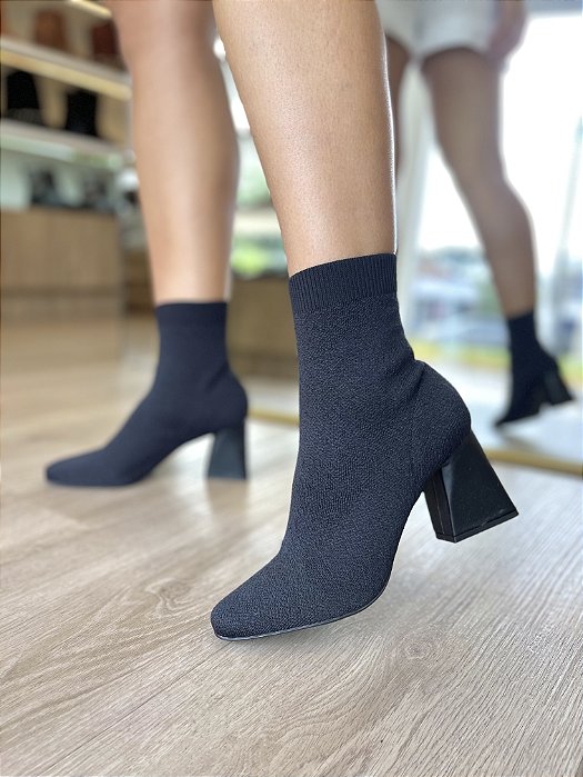 Bota Preta Malha Cano Curto Mara