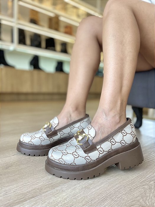 Mocassim Tratorado Marrom Estampado Com Fivela Erika