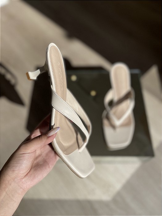 Tamanco Off White De Dedo Mindy