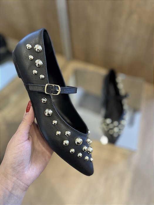 Sapatilha Preto Em Couro Com Aplicações Dourada Jani