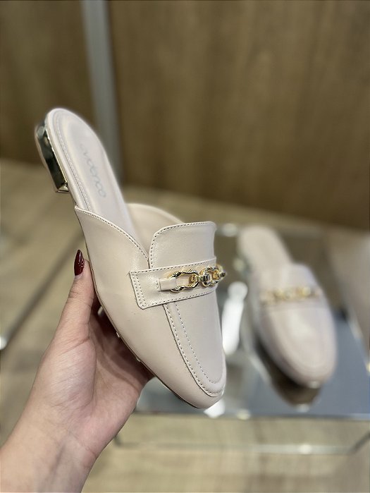 Mule Creme Com Corrente Manuela