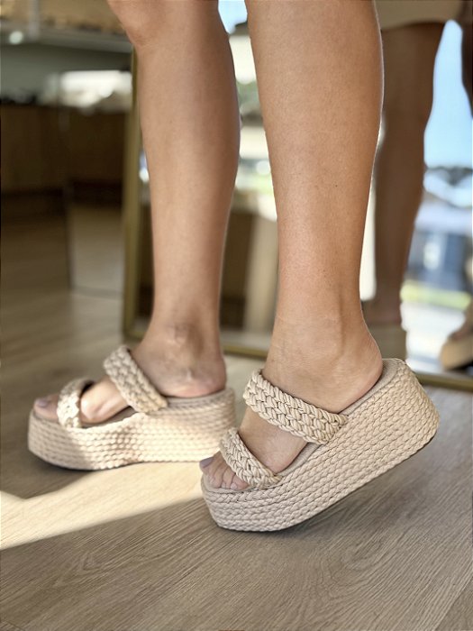 Tamanco Bege Solado De Corda Duas Tiras Cora