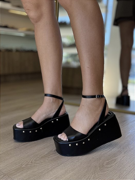 Sandália Anabela Preto Com Aplicações Vivian