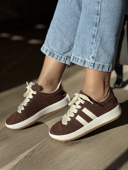 Tênis Marrom Com Detalhe Branco Diessa